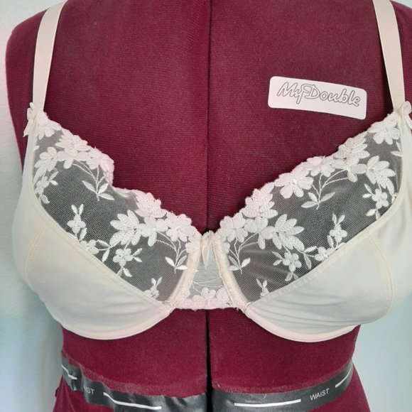 Cabernet Other - Lace Bra size 34G